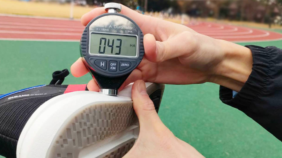 アディゼロデュラモスピード2 ショアA硬度