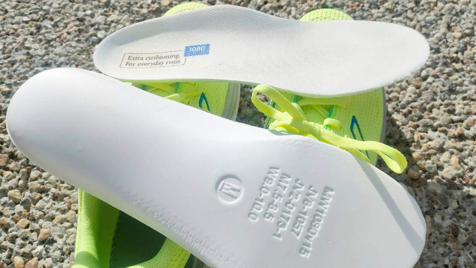 1080v15 インソール