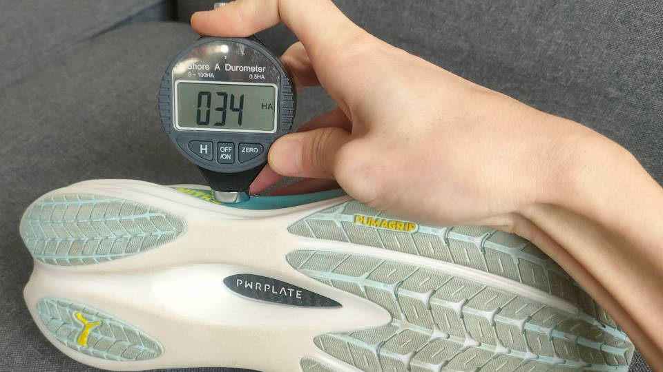 ディヴィエイトニトロ4 上層の硬度