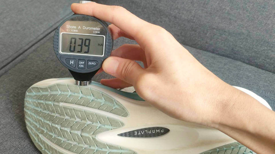 ディヴィエイトニトロ4 下層の硬度