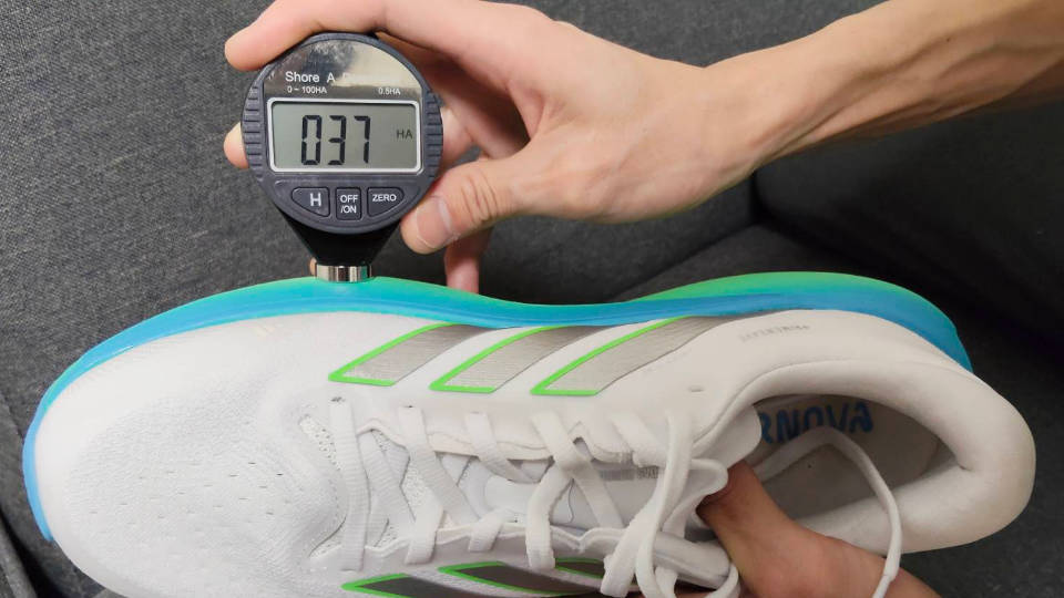 スーパーノヴァライズ3 ショアA硬度