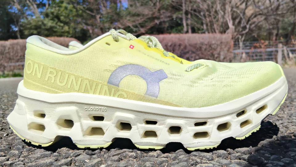 クラウドモンスター3 ミッドソール