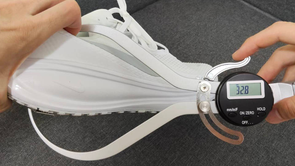 レボリューション8 ソール厚さ