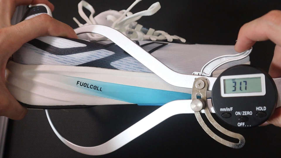 FuelCell Flite-R ソール厚さ